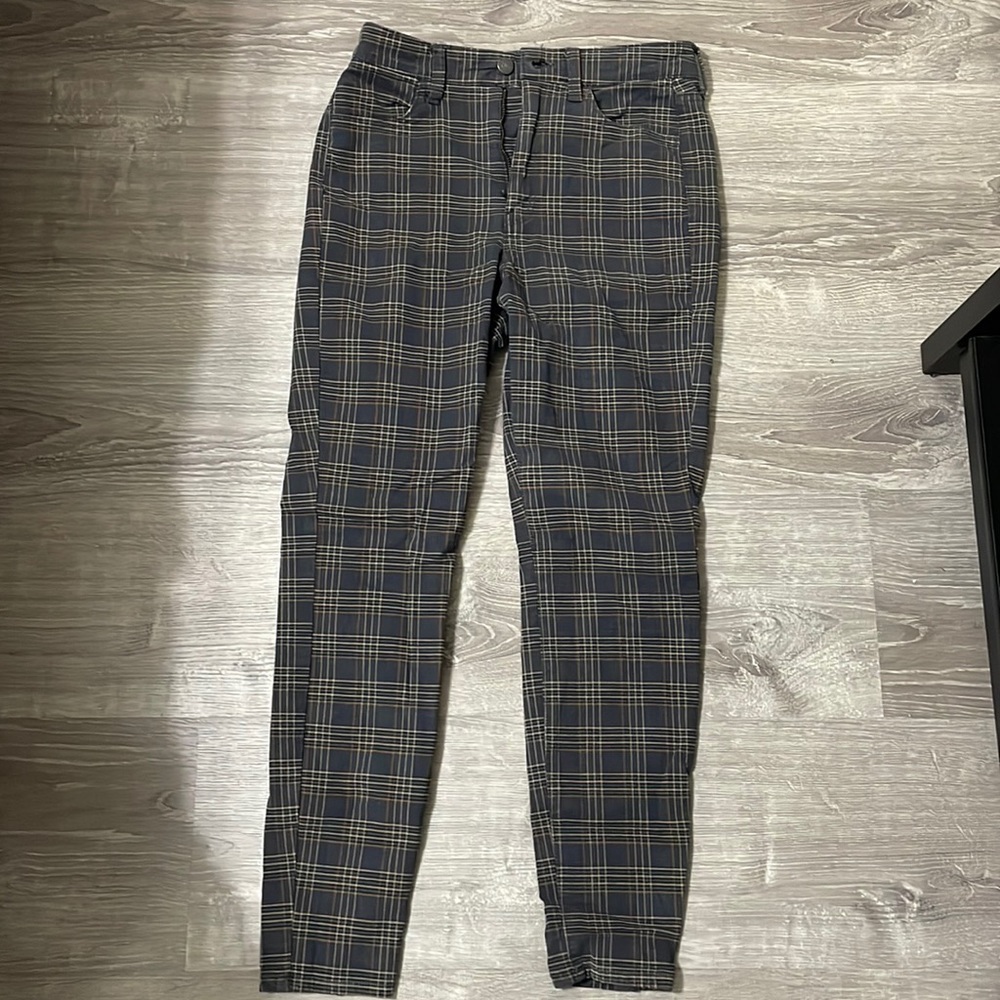 American Eagle super hi-rise jegging 4 regular. Like new!